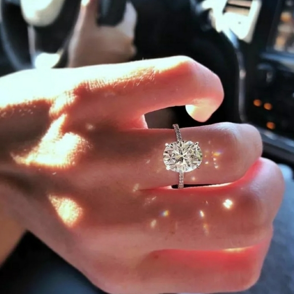 🆕 5C.T.W Oval Diamond FINAL DROP - Picture 7 of 16